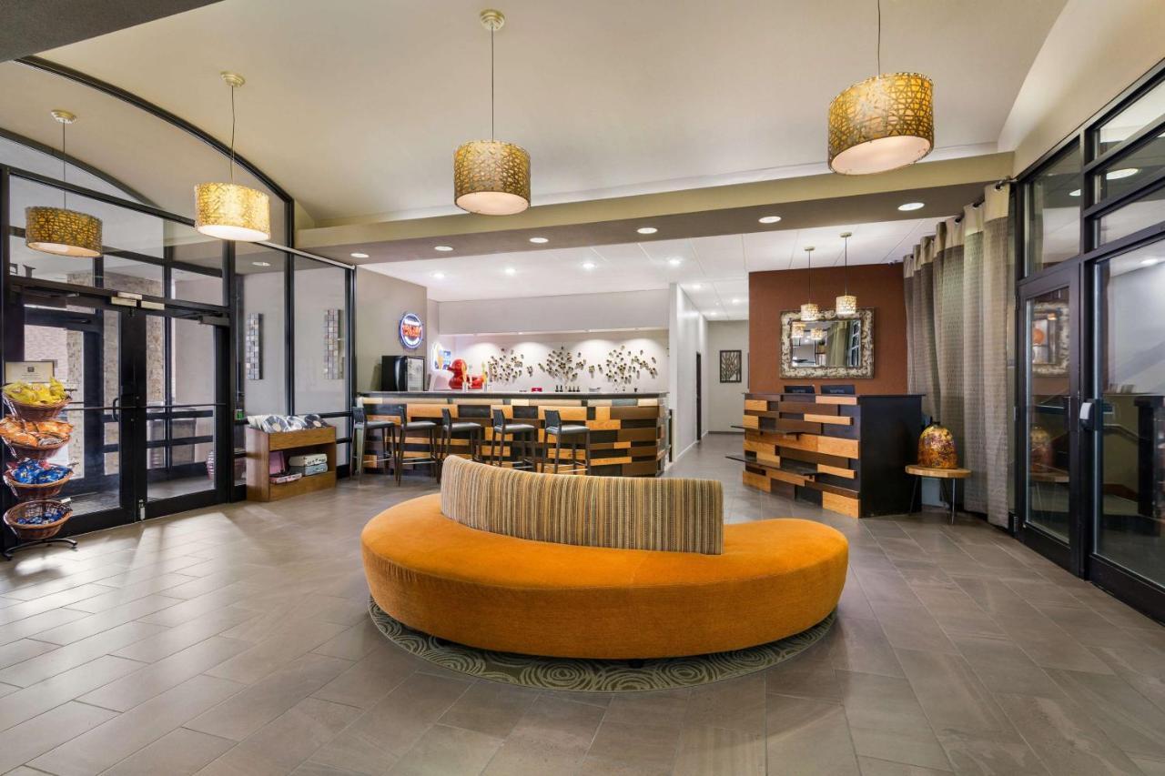 Revel Hotel Minot - Surestay Collection By Best Western Екстер'єр фото