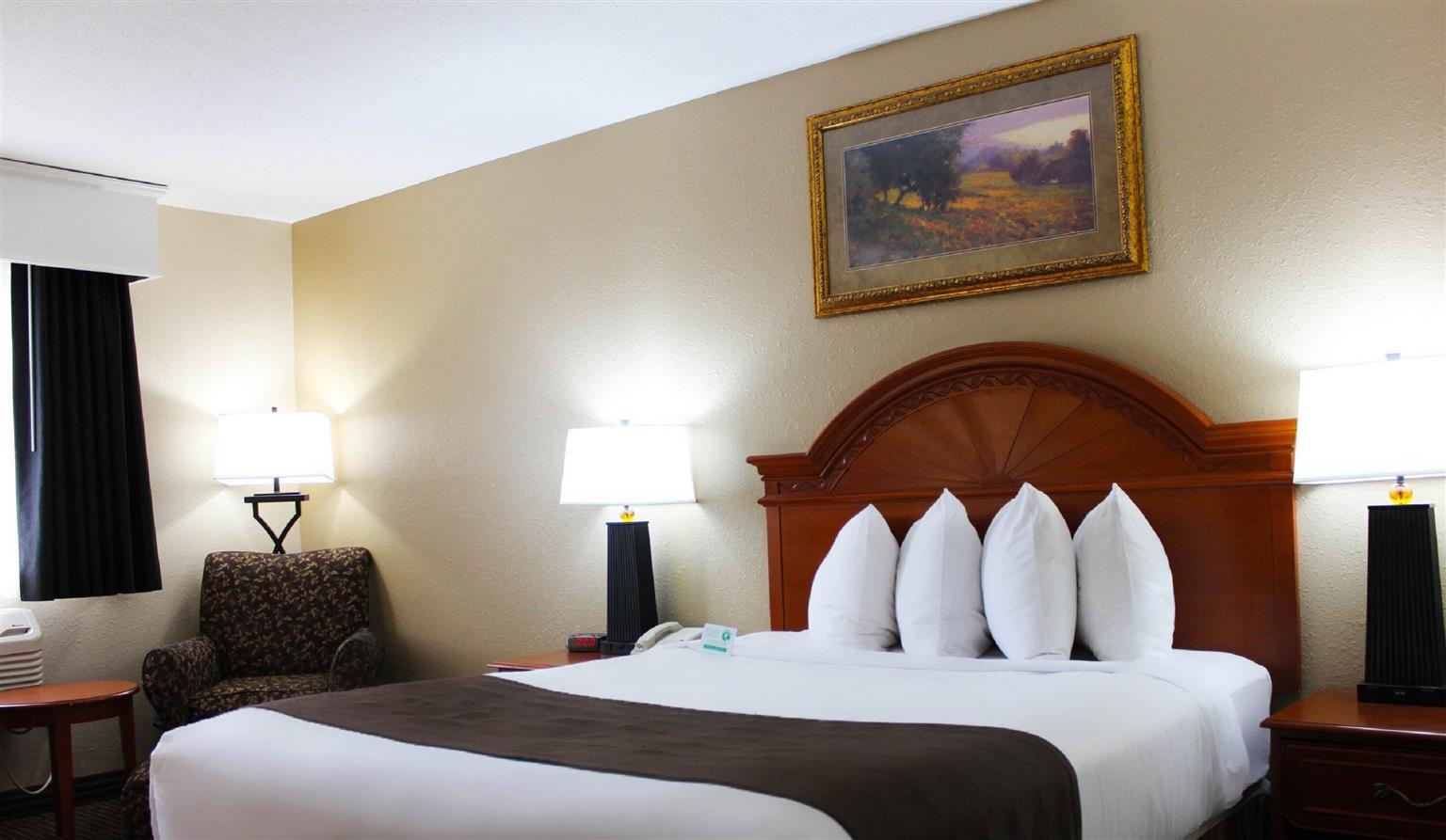 Revel Hotel Minot - Surestay Collection By Best Western Екстер'єр фото