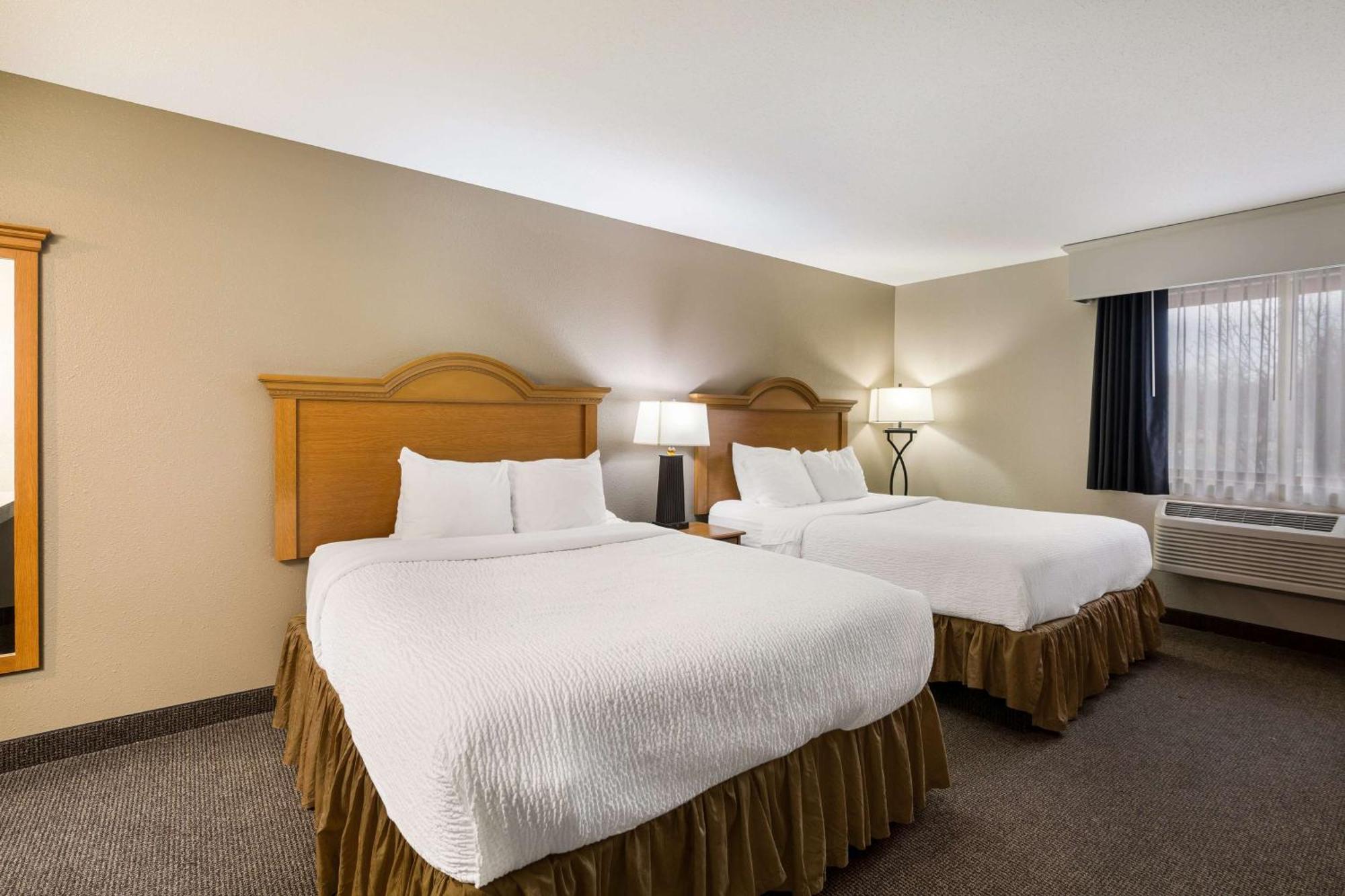 Revel Hotel Minot - Surestay Collection By Best Western Екстер'єр фото